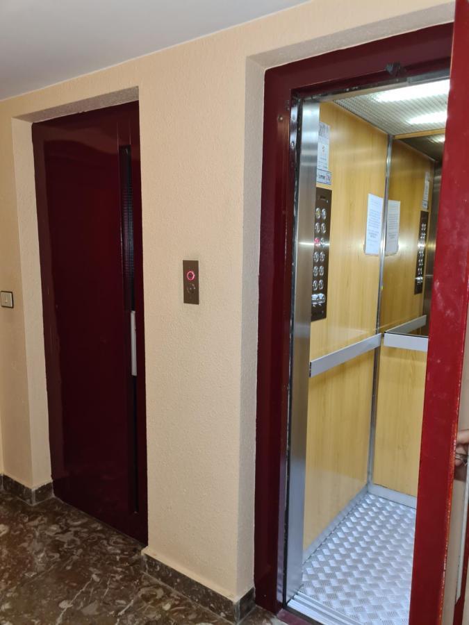Dos Torres Tauriel - Espacioso Apartamento Con Impresionantes Vistas Y Garaje Privado 萨拉戈萨 外观 照片